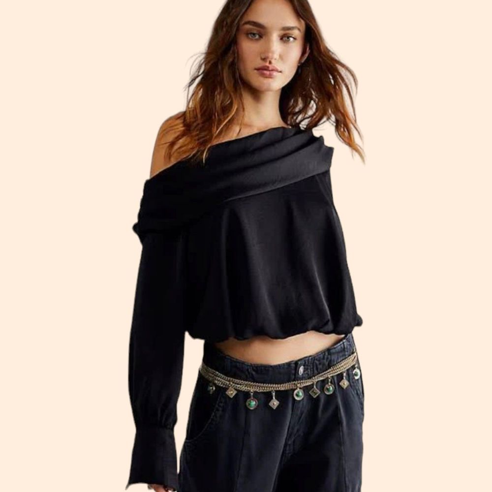Free People  Jenna Black Off-Shoulder Cropped Top NWT  Large